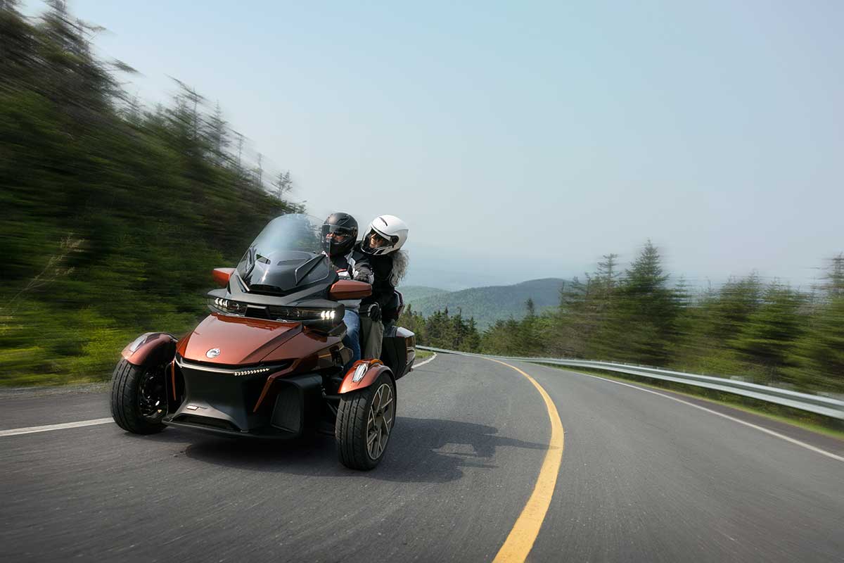 ONRD 3WV MY26 SPYDER RT STS MarsRed Action 256A8866 RGB